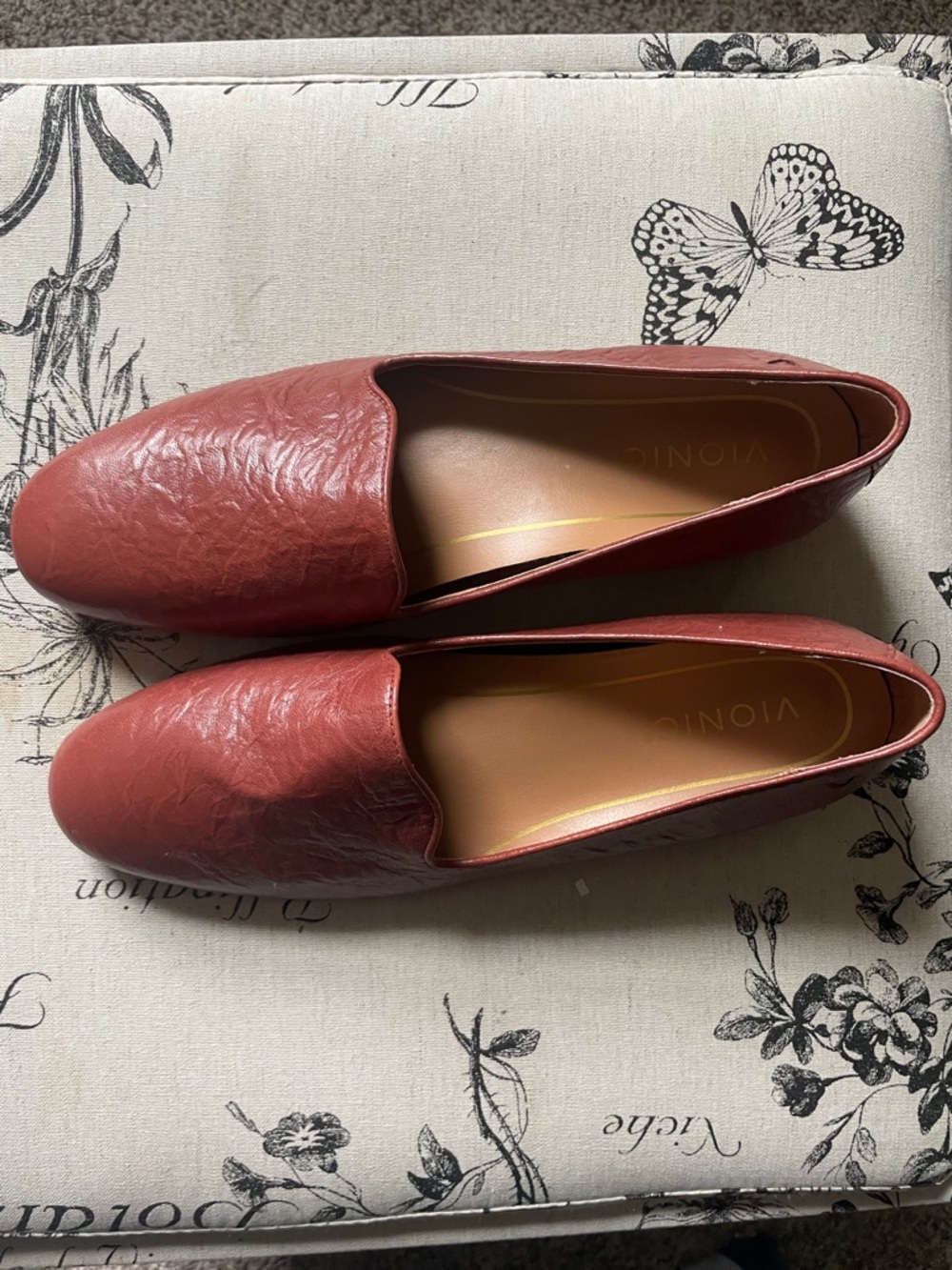 Vionic Willa II Brown Leather
Crinkle Texture